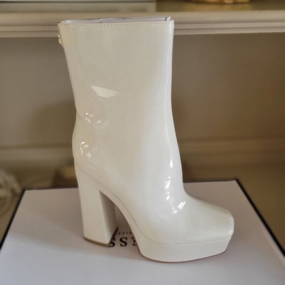 Guess Ivory Patent Leather Platform Ankle Boots W/Block Heel & Side Zipper 7M - Picture 5 of 9